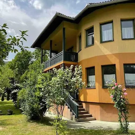 Ranch Retreat Secluded Exclusive Pool